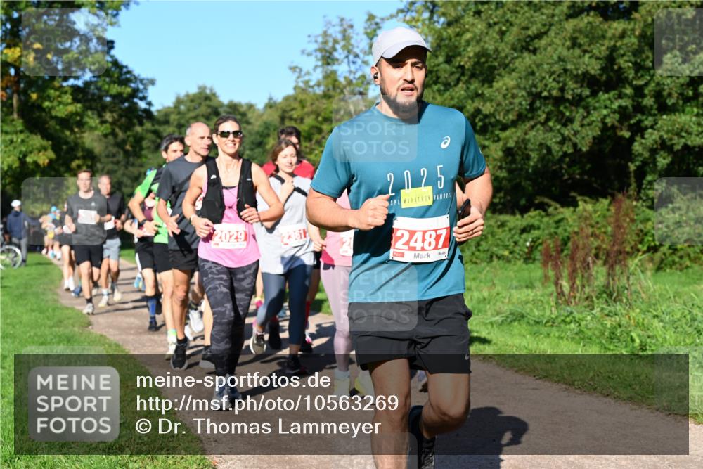 27.09.2026 - 35. Volkslauf durch das schöne Alstertal Dr. Thomas Lammeyer http://msf.ph/oto/10563269 27.09.2026 10:26:24 Laufen 2029, 2025, 2487 meine-sportfotos.de
