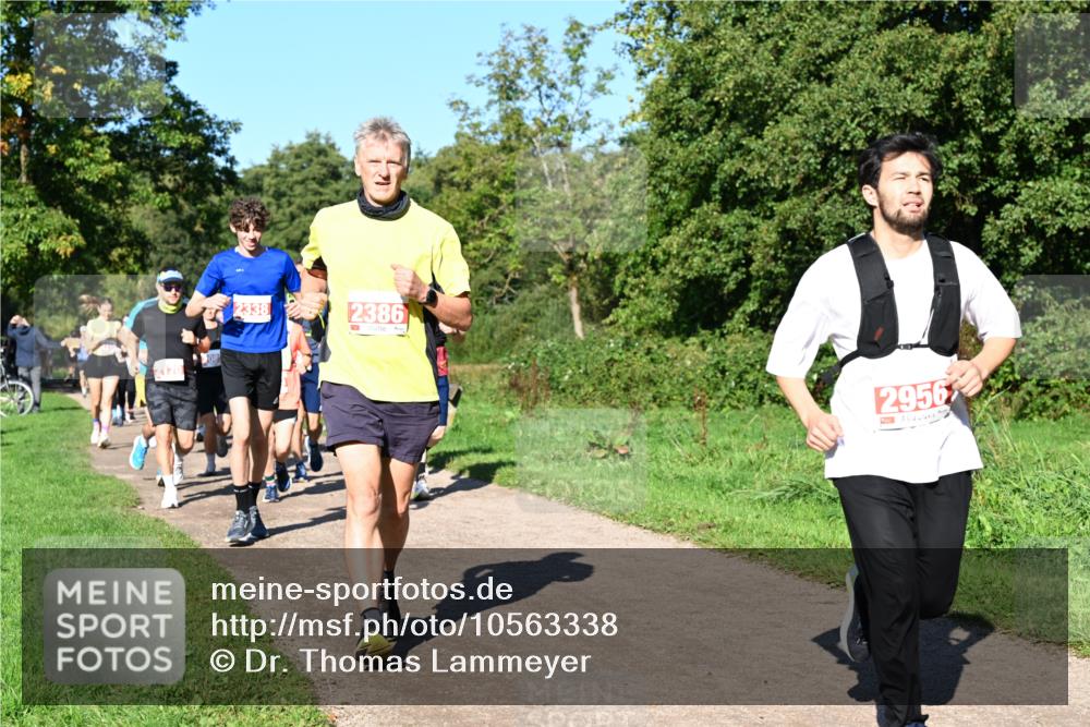 27.09.2026 - 35. Volkslauf durch das schöne Alstertal Dr. Thomas Lammeyer http://msf.ph/oto/10563338 27.09.2026 10:26:35 Laufen 2338, 2386, 2956 meine-sportfotos.de