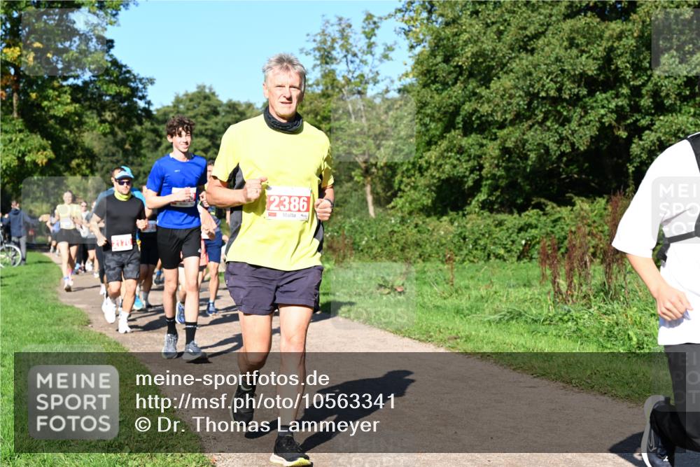 27.09.2026 - 35. Volkslauf durch das schöne Alstertal Dr. Thomas Lammeyer http://msf.ph/oto/10563341 27.09.2026 10:26:36 Laufen 2170, 2386 meine-sportfotos.de