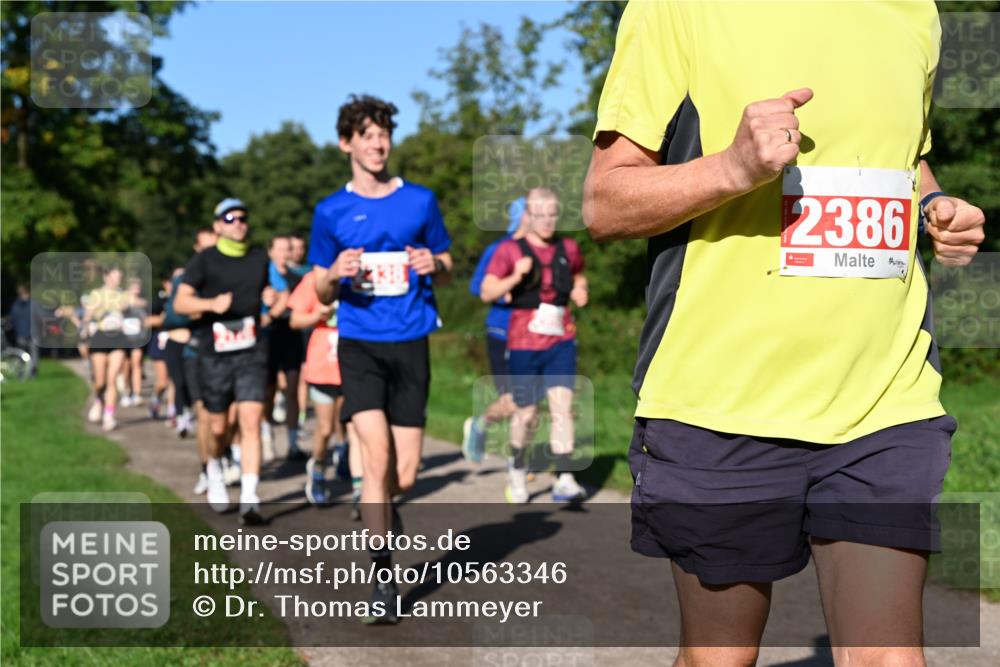 27.09.2026 - 35. Volkslauf durch das schöne Alstertal Dr. Thomas Lammeyer http://msf.ph/oto/10563346 27.09.2026 10:26:37 Laufen 2386 meine-sportfotos.de