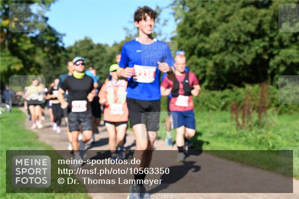 27.09.2026 - 35. Volkslauf durch das schöne Alstertal Dr. Thomas Lammeyer http://msf.ph/oto/10563350 27.09.2026 10:26:37 Laufen  meine-sportfotos.de