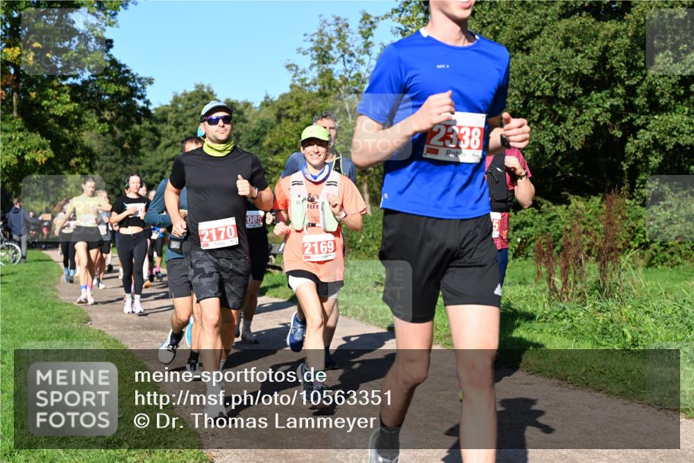 27.09.2026 - 35. Volkslauf durch das schöne Alstertal Dr. Thomas Lammeyer http://msf.ph/oto/10563351 27.09.2026 10:26:38 Laufen 2170, 085, 2169, 2338 meine-sportfotos.de