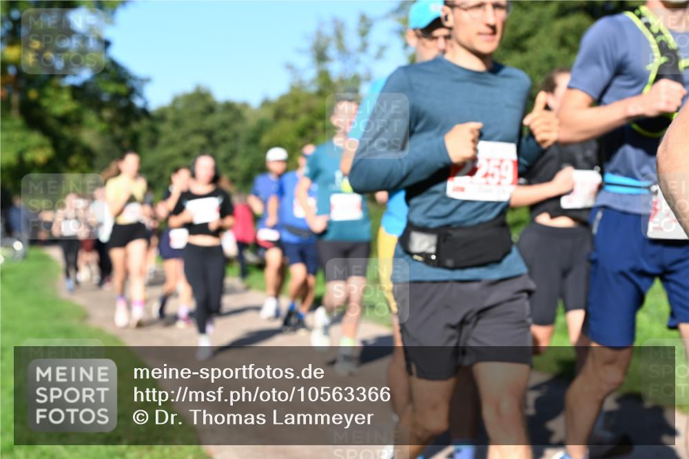 27.09.2026 - 35. Volkslauf durch das schöne Alstertal Dr. Thomas Lammeyer http://msf.ph/oto/10563366 27.09.2026 10:26:40 Laufen  meine-sportfotos.de
