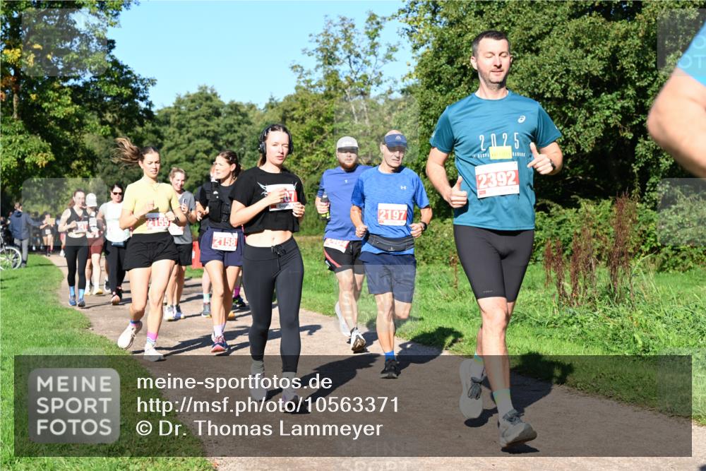 27.09.2026 - 35. Volkslauf durch das schöne Alstertal Dr. Thomas Lammeyer http://msf.ph/oto/10563371 27.09.2026 10:26:41 Laufen 2158, 2197, 2025, 2392 meine-sportfotos.de