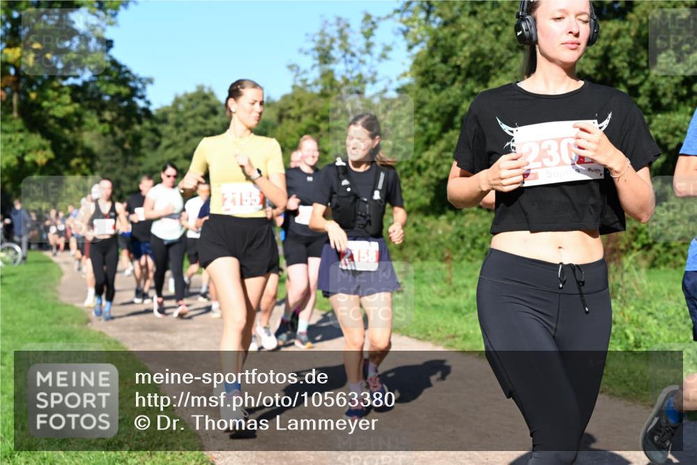 27.09.2026 - 35. Volkslauf durch das schöne Alstertal Dr. Thomas Lammeyer http://msf.ph/oto/10563380 27.09.2026 10:26:43 Laufen 2155, 158, 230 meine-sportfotos.de