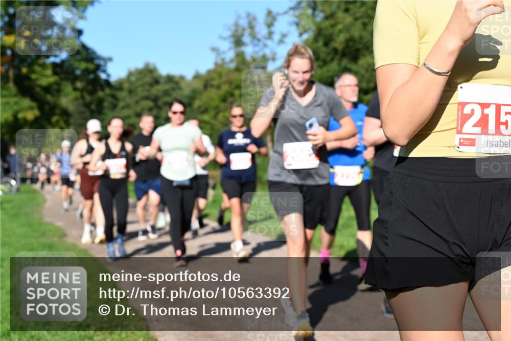 27.09.2026 - 35. Volkslauf durch das schöne Alstertal Dr. Thomas Lammeyer http://msf.ph/oto/10563392 27.09.2026 10:26:44 Laufen 215 meine-sportfotos.de