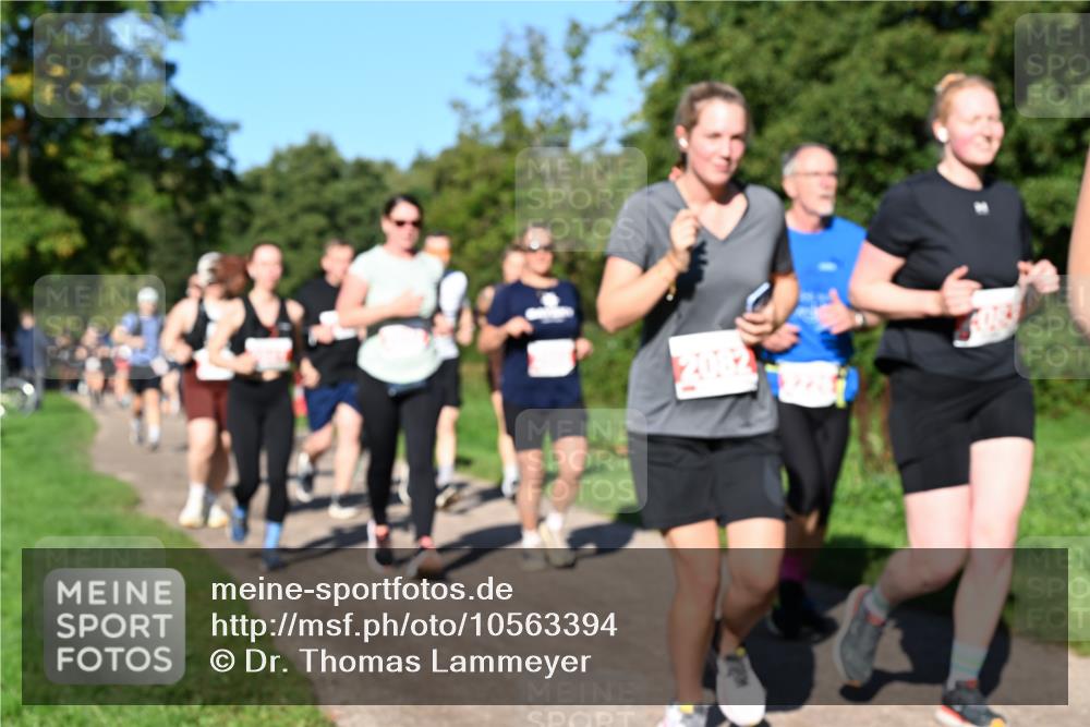 27.09.2026 - 35. Volkslauf durch das schöne Alstertal Dr. Thomas Lammeyer http://msf.ph/oto/10563394 27.09.2026 10:26:45 Laufen  meine-sportfotos.de