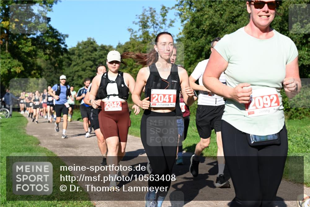 27.09.2026 - 35. Volkslauf durch das schöne Alstertal Dr. Thomas Lammeyer http://msf.ph/oto/10563408 27.09.2026 10:26:47 Laufen 2041, 2042, 2092 meine-sportfotos.de