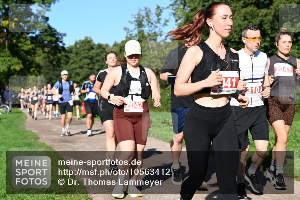 27.09.2026 - 35. Volkslauf durch das schöne Alstertal Dr. Thomas Lammeyer http://msf.ph/oto/10563412 27.09.2026 10:26:48 Laufen  meine-sportfotos.de