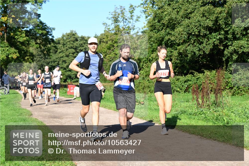27.09.2026 - 35. Volkslauf durch das schöne Alstertal Dr. Thomas Lammeyer http://msf.ph/oto/10563427 27.09.2026 10:26:50 Laufen 2087, 2378 meine-sportfotos.de