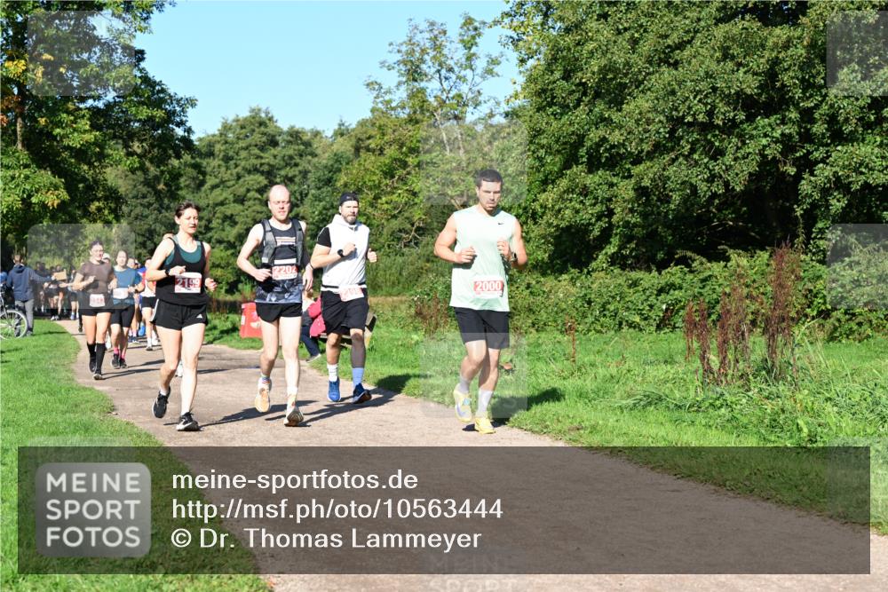 27.09.2026 - 35. Volkslauf durch das schöne Alstertal Dr. Thomas Lammeyer http://msf.ph/oto/10563444 27.09.2026 10:26:53 Laufen 2199, 2202, 2000 meine-sportfotos.de