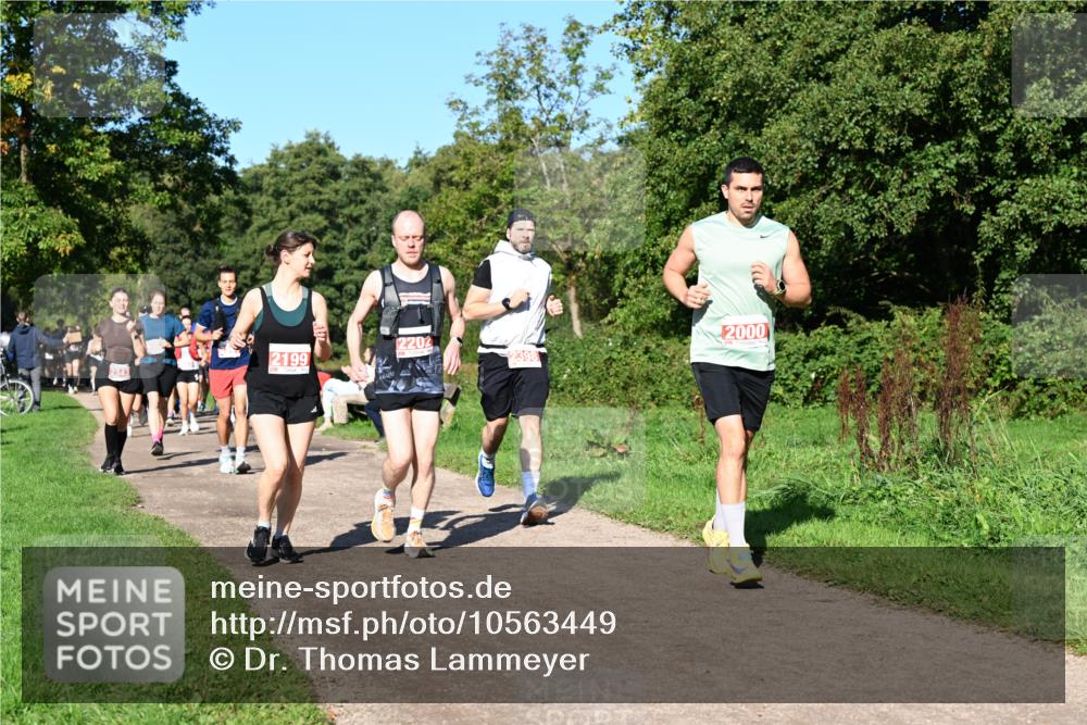 27.09.2026 - 35. Volkslauf durch das schöne Alstertal Dr. Thomas Lammeyer http://msf.ph/oto/10563449 27.09.2026 10:26:54 Laufen 2199, 2202, 2000 meine-sportfotos.de