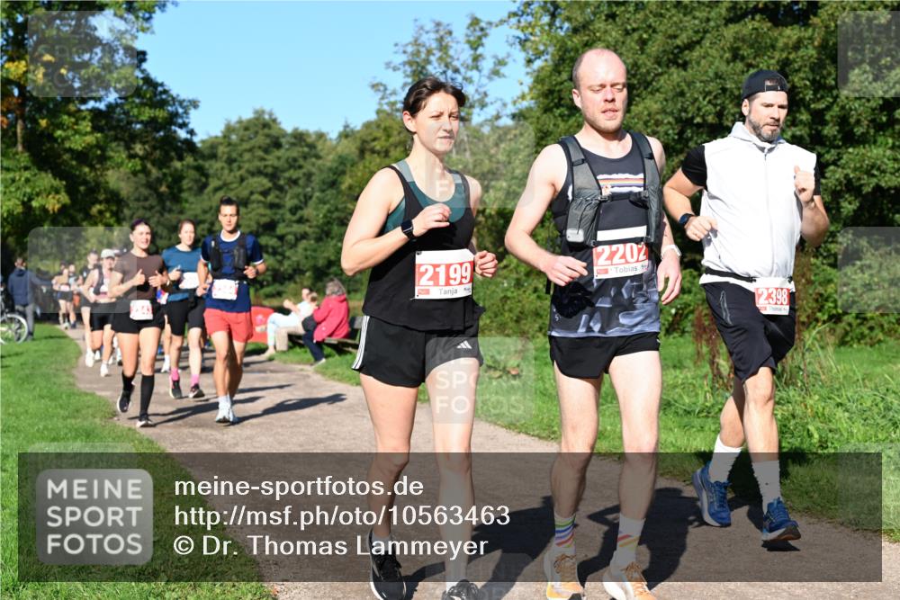 27.09.2026 - 35. Volkslauf durch das schöne Alstertal Dr. Thomas Lammeyer http://msf.ph/oto/10563463 27.09.2026 10:26:56 Laufen 2199, 2202, 2398 meine-sportfotos.de