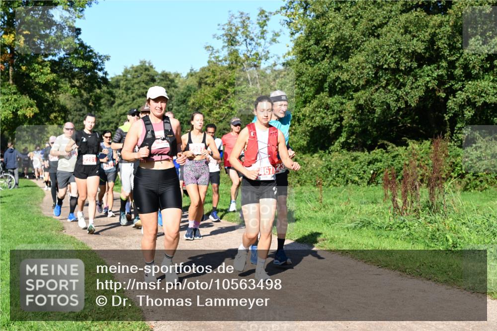 27.09.2026 - 35. Volkslauf durch das schöne Alstertal Dr. Thomas Lammeyer http://msf.ph/oto/10563498 27.09.2026 10:27:02 Laufen 2281, 467 meine-sportfotos.de
