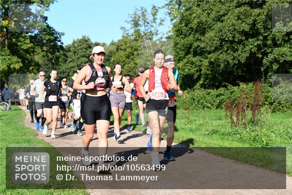 27.09.2026 - 35. Volkslauf durch das schöne Alstertal Dr. Thomas Lammeyer http://msf.ph/oto/10563499 27.09.2026 10:27:02 Laufen 2281, 2421, 2467, 238 meine-sportfotos.de