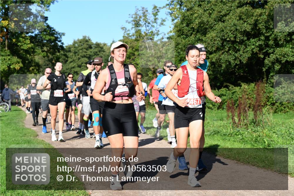 27.09.2026 - 35. Volkslauf durch das schöne Alstertal Dr. Thomas Lammeyer http://msf.ph/oto/10563503 27.09.2026 10:27:02 Laufen 2281, 121, 15, 467 meine-sportfotos.de