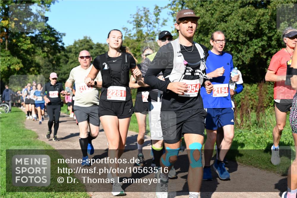 27.09.2026 - 35. Volkslauf durch das schöne Alstertal Dr. Thomas Lammeyer http://msf.ph/oto/10563516 27.09.2026 10:27:05 Laufen 2143, 2193, 2281, 1, 954, 2194 meine-sportfotos.de