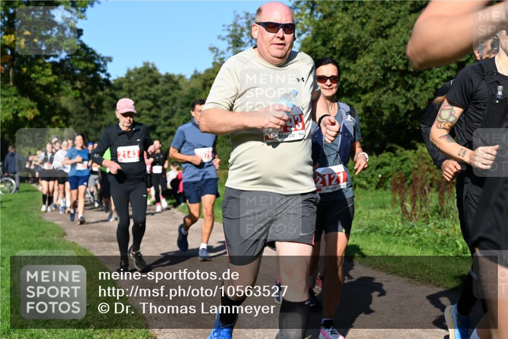 27.09.2026 - 35. Volkslauf durch das schöne Alstertal Dr. Thomas Lammeyer http://msf.ph/oto/10563527 27.09.2026 10:27:07 Laufen 2143, 2121 meine-sportfotos.de