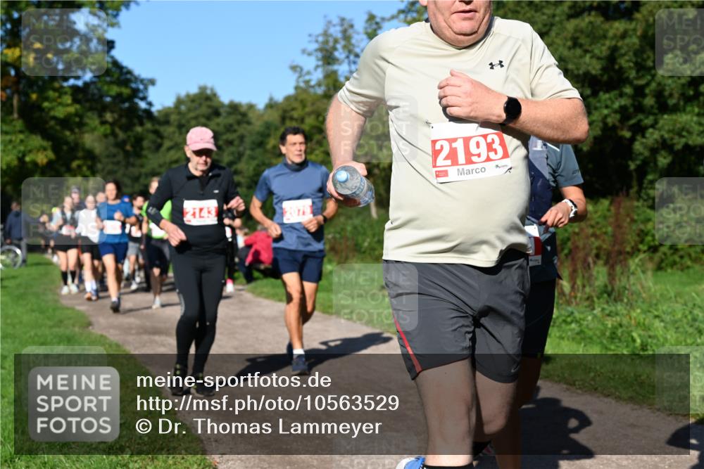 27.09.2026 - 35. Volkslauf durch das schöne Alstertal Dr. Thomas Lammeyer http://msf.ph/oto/10563529 27.09.2026 10:27:07 Laufen 2143, 2193 meine-sportfotos.de