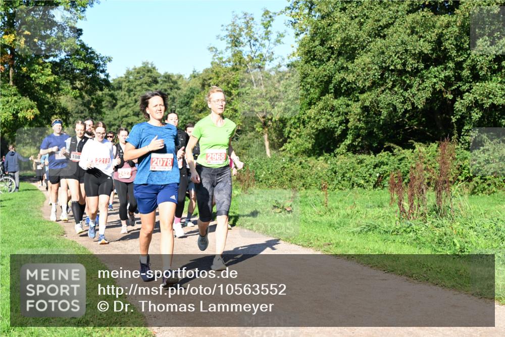 27.09.2026 - 35. Volkslauf durch das schöne Alstertal Dr. Thomas Lammeyer http://msf.ph/oto/10563552 27.09.2026 10:27:11 Laufen 108, 2219, 2427, 2078, 2968 meine-sportfotos.de