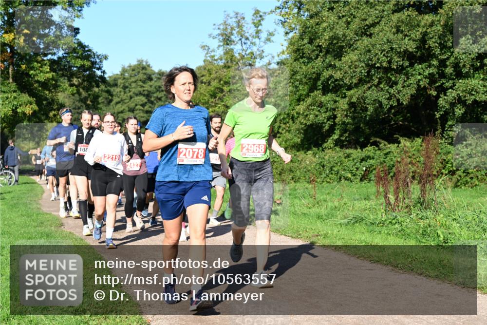 27.09.2026 - 35. Volkslauf durch das schöne Alstertal Dr. Thomas Lammeyer http://msf.ph/oto/10563557 27.09.2026 10:27:11 Laufen 2078, 12968, 108, 12219, 2427 meine-sportfotos.de