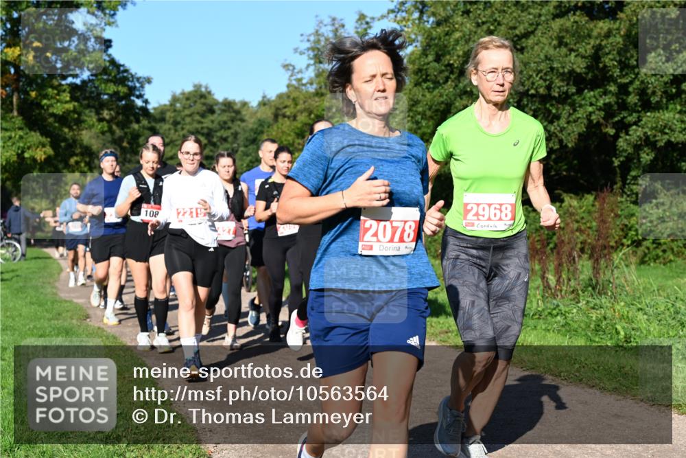 27.09.2026 - 35. Volkslauf durch das schöne Alstertal Dr. Thomas Lammeyer http://msf.ph/oto/10563564 27.09.2026 10:27:12 Laufen 108, 2078, 2968 meine-sportfotos.de