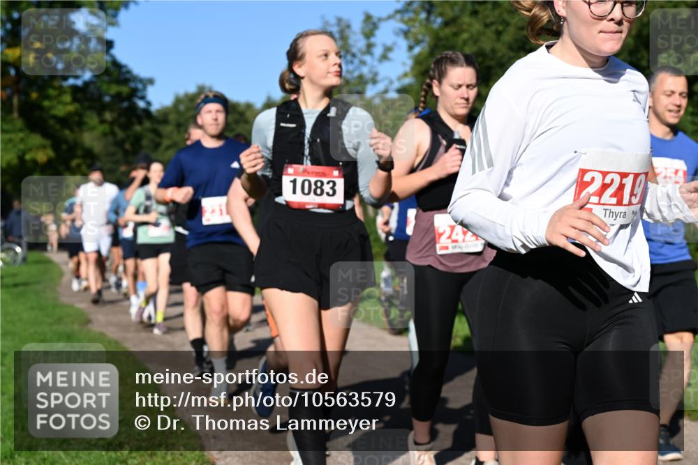 27.09.2026 - 35. Volkslauf durch das schöne Alstertal Dr. Thomas Lammeyer http://msf.ph/oto/10563579 27.09.2026 10:27:15 Laufen 1083, 242, 2219 meine-sportfotos.de