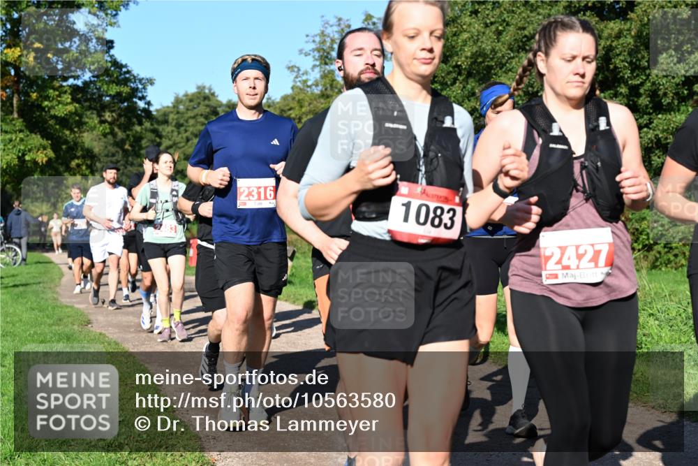 27.09.2026 - 35. Volkslauf durch das schöne Alstertal Dr. Thomas Lammeyer http://msf.ph/oto/10563580 27.09.2026 10:27:16 Laufen 2316, 1083, 2427 meine-sportfotos.de