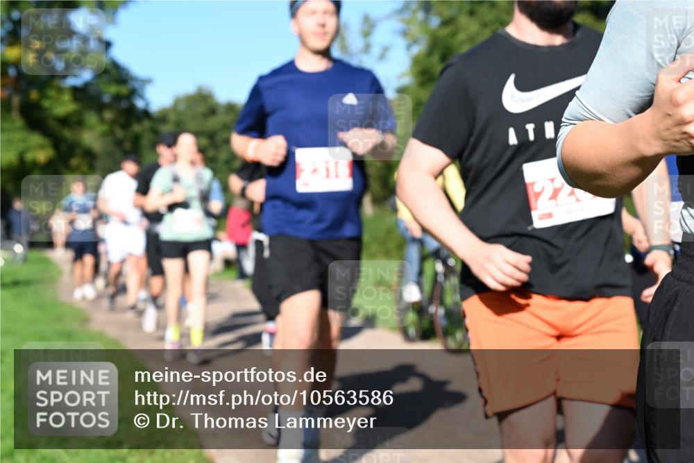 27.09.2026 - 35. Volkslauf durch das schöne Alstertal Dr. Thomas Lammeyer http://msf.ph/oto/10563586 27.09.2026 10:27:16 Laufen  meine-sportfotos.de