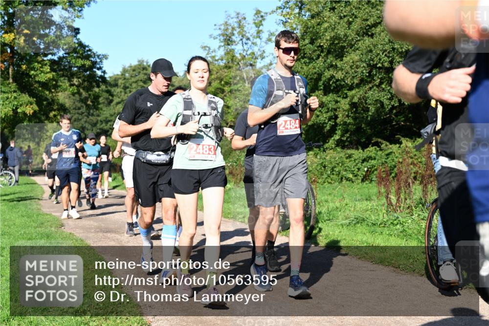 27.09.2026 - 35. Volkslauf durch das schöne Alstertal Dr. Thomas Lammeyer http://msf.ph/oto/10563595 27.09.2026 10:27:18 Laufen 2483, 2484 meine-sportfotos.de