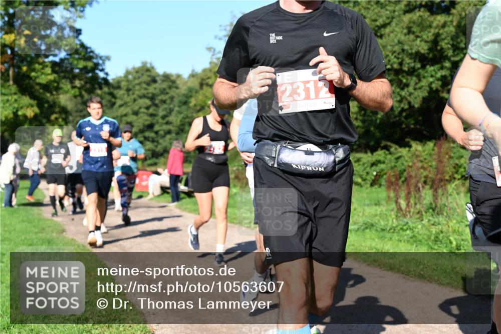 27.09.2026 - 35. Volkslauf durch das schöne Alstertal Dr. Thomas Lammeyer http://msf.ph/oto/10563607 27.09.2026 10:27:20 Laufen 2312 meine-sportfotos.de