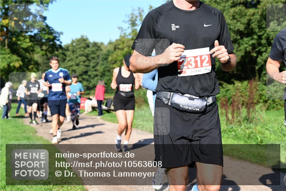 27.09.2026 - 35. Volkslauf durch das schöne Alstertal Dr. Thomas Lammeyer http://msf.ph/oto/10563608 27.09.2026 10:27:20 Laufen 2312 meine-sportfotos.de