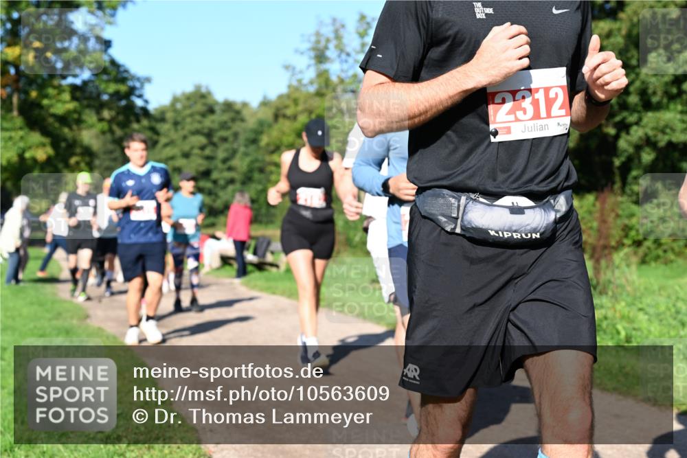 27.09.2026 - 35. Volkslauf durch das schöne Alstertal Dr. Thomas Lammeyer http://msf.ph/oto/10563609 27.09.2026 10:27:20 Laufen 2312 meine-sportfotos.de