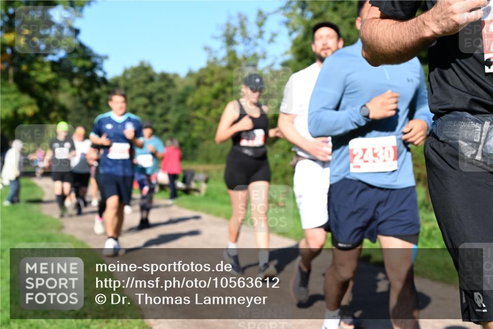 27.09.2026 - 35. Volkslauf durch das schöne Alstertal Dr. Thomas Lammeyer http://msf.ph/oto/10563612 27.09.2026 10:27:20 Laufen  meine-sportfotos.de