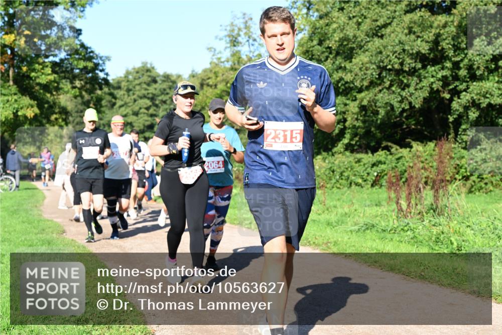 27.09.2026 - 35. Volkslauf durch das schöne Alstertal Dr. Thomas Lammeyer http://msf.ph/oto/10563627 27.09.2026 10:27:23 Laufen 2064, 2315 meine-sportfotos.de