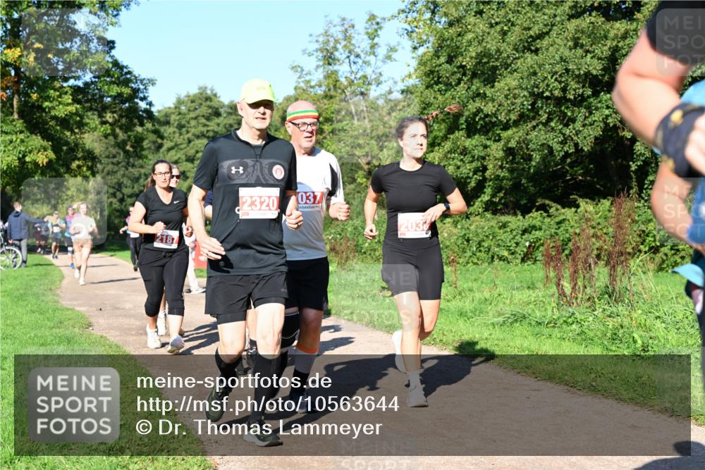 27.09.2026 - 35. Volkslauf durch das schöne Alstertal Dr. Thomas Lammeyer http://msf.ph/oto/10563644 27.09.2026 10:27:25 Laufen 2187, 2320, 037, 12050 meine-sportfotos.de