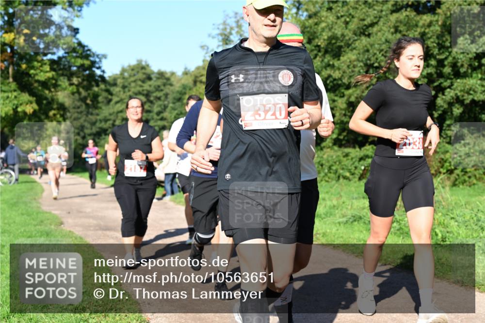 27.09.2026 - 35. Volkslauf durch das schöne Alstertal Dr. Thomas Lammeyer http://msf.ph/oto/10563651 27.09.2026 10:27:26 Laufen 2320 meine-sportfotos.de