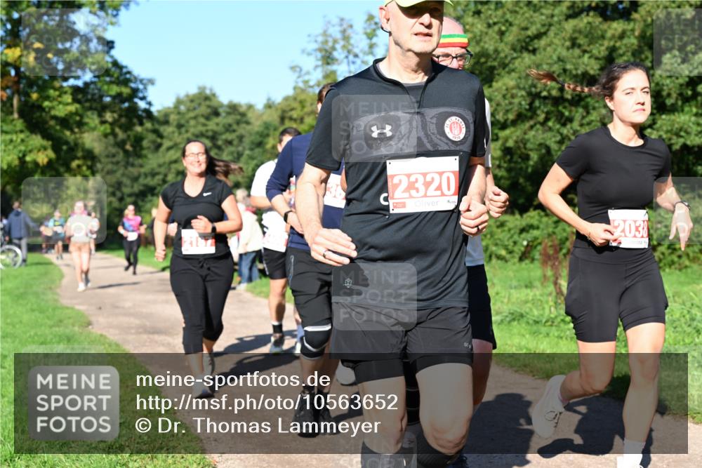 27.09.2026 - 35. Volkslauf durch das schöne Alstertal Dr. Thomas Lammeyer http://msf.ph/oto/10563652 27.09.2026 10:27:26 Laufen 1910, 2320, 2038 meine-sportfotos.de