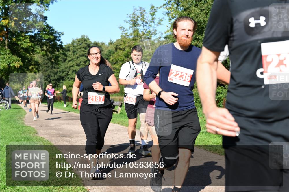 27.09.2026 - 35. Volkslauf durch das schöne Alstertal Dr. Thomas Lammeyer http://msf.ph/oto/10563656 27.09.2026 10:27:27 Laufen 2187, 2236, 2400 meine-sportfotos.de