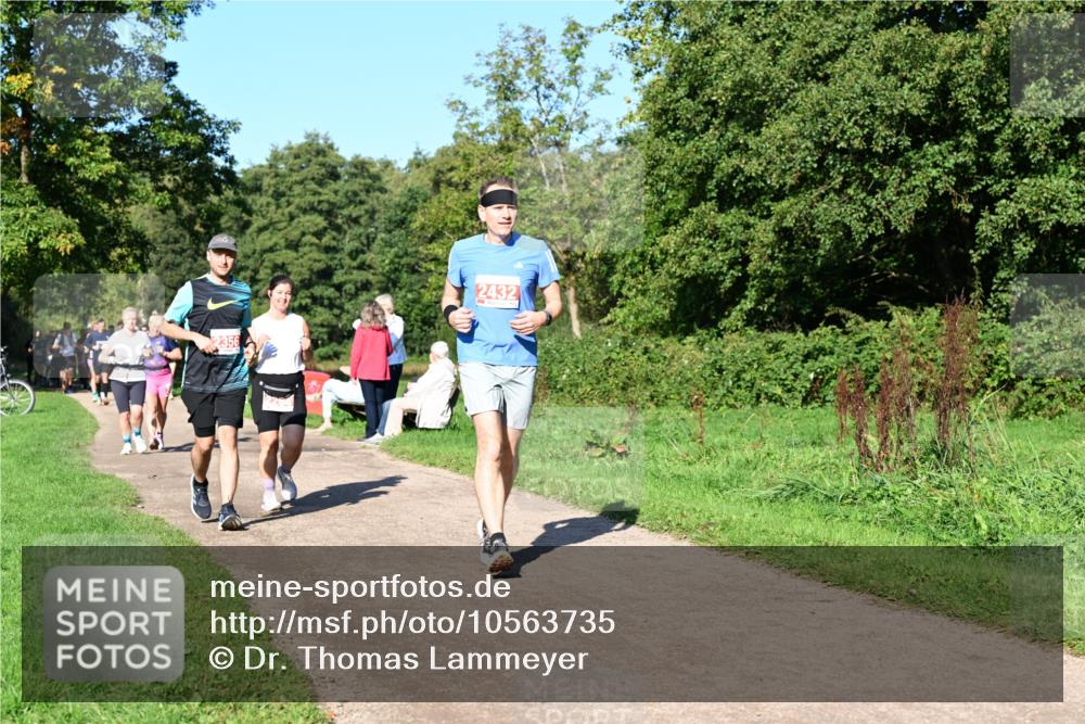 27.09.2026 - 35. Volkslauf durch das schöne Alstertal Dr. Thomas Lammeyer http://msf.ph/oto/10563735 27.09.2026 10:27:41 Laufen 2356, 2432 meine-sportfotos.de
