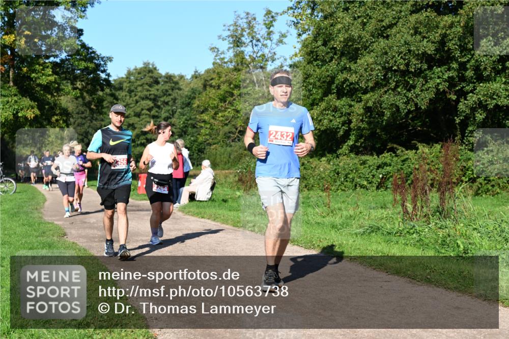 27.09.2026 - 35. Volkslauf durch das schöne Alstertal Dr. Thomas Lammeyer http://msf.ph/oto/10563738 27.09.2026 10:27:42 Laufen 2264, 2432 meine-sportfotos.de