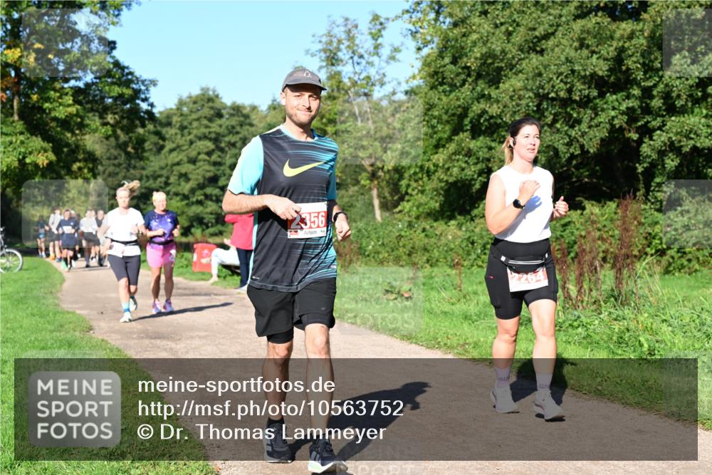 27.09.2026 - 35. Volkslauf durch das schöne Alstertal Dr. Thomas Lammeyer http://msf.ph/oto/10563752 27.09.2026 10:27:44 Laufen 356 meine-sportfotos.de