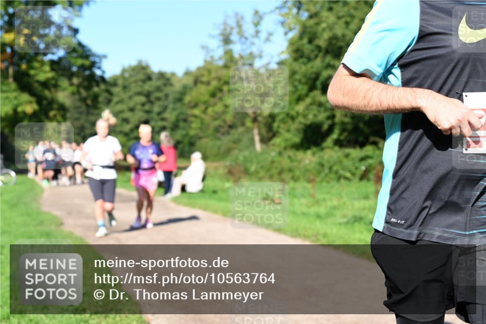 27.09.2026 - 35. Volkslauf durch das schöne Alstertal Dr. Thomas Lammeyer http://msf.ph/oto/10563764 27.09.2026 10:27:46 Laufen  meine-sportfotos.de