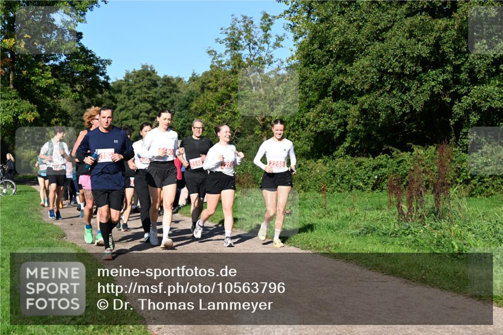 27.09.2026 - 35. Volkslauf durch das schöne Alstertal Dr. Thomas Lammeyer http://msf.ph/oto/10563796 27.09.2026 10:27:57 Laufen 415, 1653, 90, 21487, 2289, 2288 meine-sportfotos.de