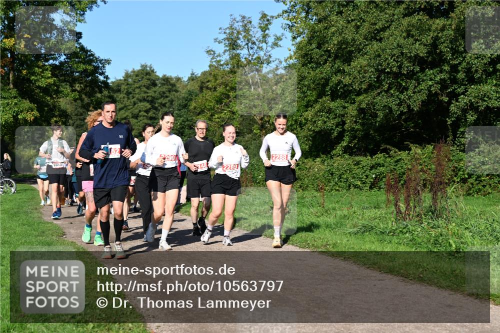 27.09.2026 - 35. Volkslauf durch das schöne Alstertal Dr. Thomas Lammeyer http://msf.ph/oto/10563797 27.09.2026 10:27:58 Laufen 2290, 2288, 148, 2289 meine-sportfotos.de