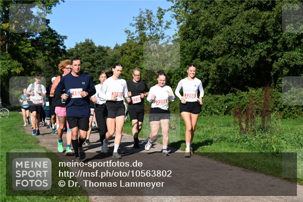 27.09.2026 - 35. Volkslauf durch das schöne Alstertal Dr. Thomas Lammeyer http://msf.ph/oto/10563802 27.09.2026 10:27:58 Laufen 1653, 2152, 2290, 2148, 2288, 2289 meine-sportfotos.de