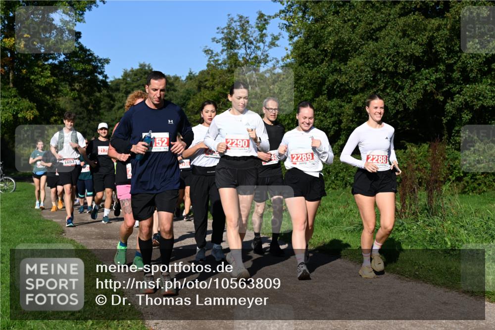 27.09.2026 - 35. Volkslauf durch das schöne Alstertal Dr. Thomas Lammeyer http://msf.ph/oto/10563809 27.09.2026 10:27:59 Laufen 1653, 2175, 152, 2290, 48, 2289, 2288 meine-sportfotos.de