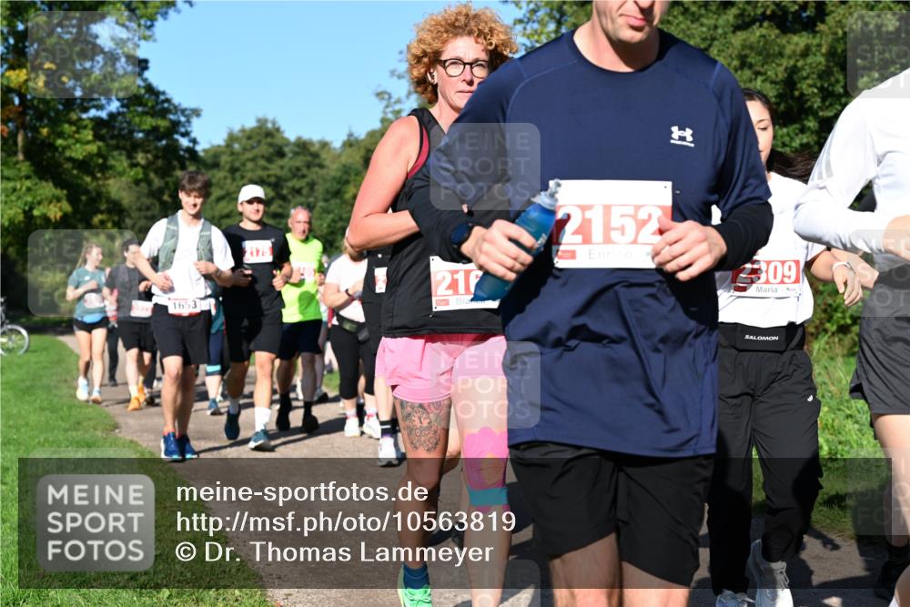 27.09.2026 - 35. Volkslauf durch das schöne Alstertal Dr. Thomas Lammeyer http://msf.ph/oto/10563819 27.09.2026 10:28:01 Laufen 1653, 2175, 21, 2152, 309 meine-sportfotos.de