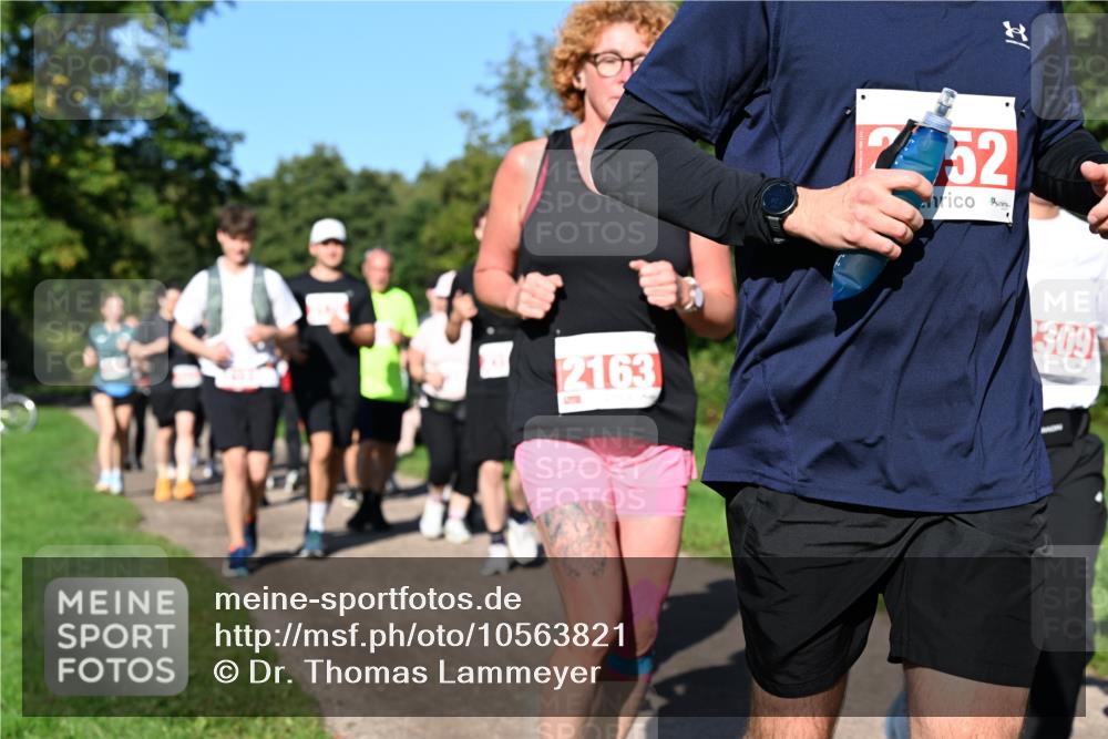 27.09.2026 - 35. Volkslauf durch das schöne Alstertal Dr. Thomas Lammeyer http://msf.ph/oto/10563821 27.09.2026 10:28:02 Laufen 2163, 52, 309 meine-sportfotos.de