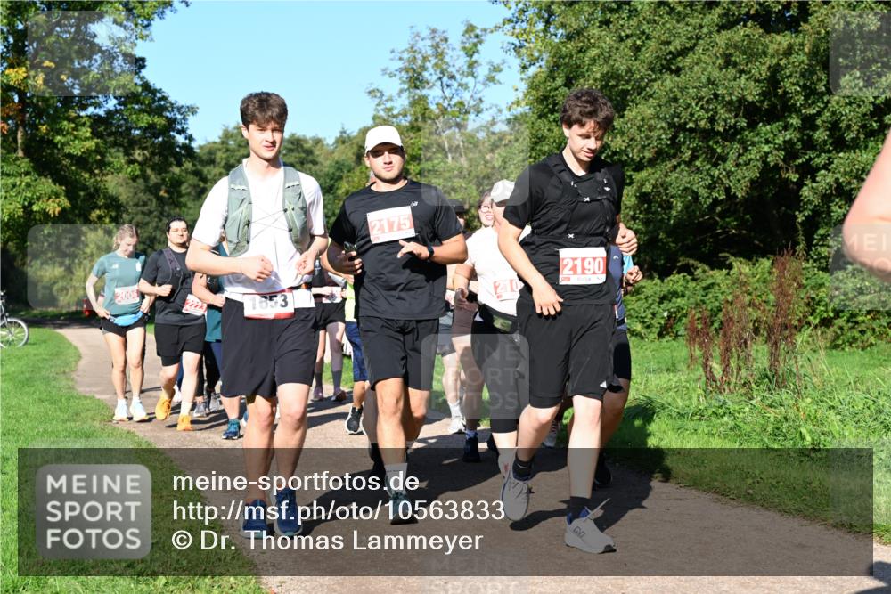 27.09.2026 - 35. Volkslauf durch das schöne Alstertal Dr. Thomas Lammeyer http://msf.ph/oto/10563833 27.09.2026 10:28:03 Laufen 2006, 2223, 1653, 2175, 210, 2190 meine-sportfotos.de